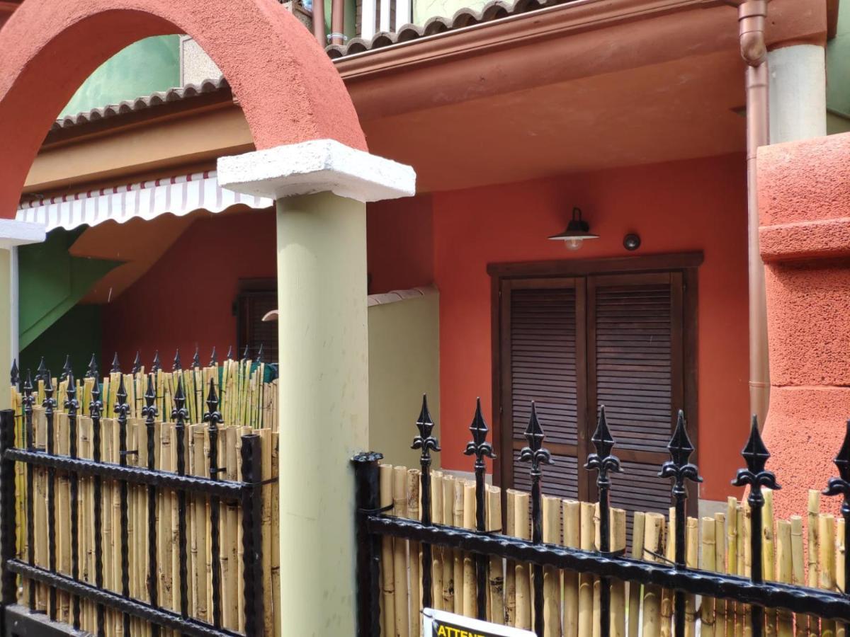 Vila La Casa Dei Poeti Villasimius Exteriér fotografie